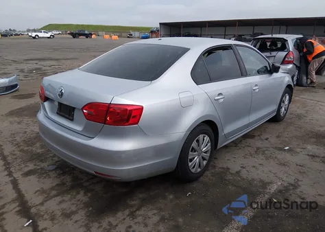 2014 Volkswagen Jetta 2.0L S z USA, uszkodzony, nr VIN 3VW2K7AJ8EM362002
